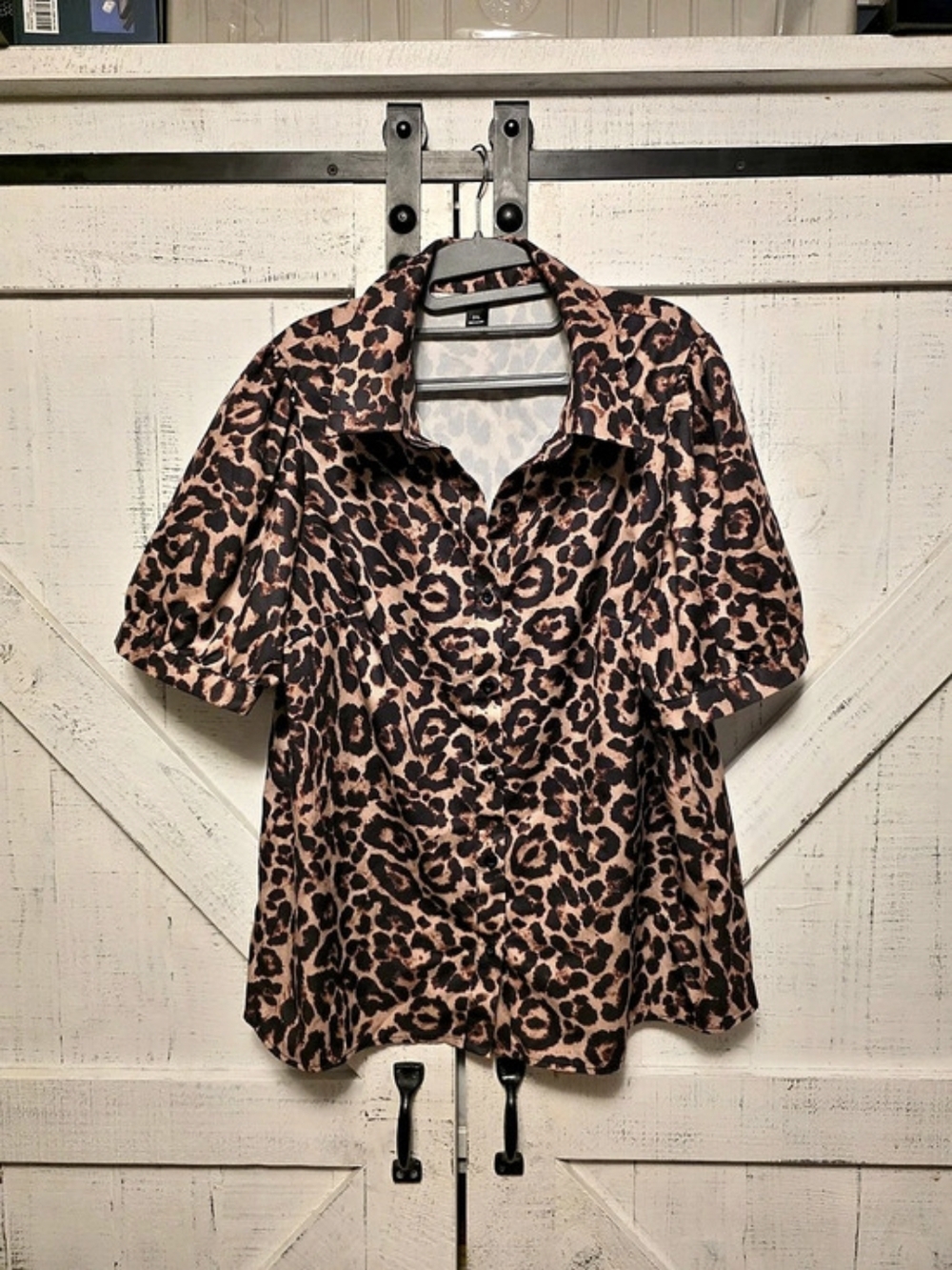 Emery Rose Plus Size Leopard Print V-Neck Short Sleeve Shirt 2XL